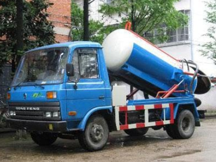 Hút bể phốt Hà Nội giá rẻ, sạch sẽ