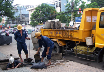 Hút bể phốt tại Ô Chợ Dừa