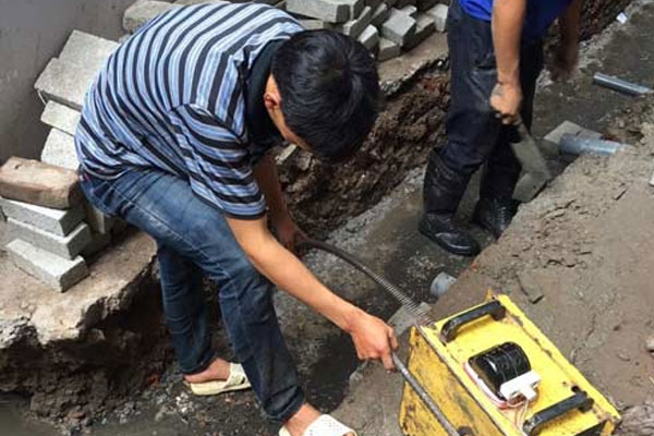 Thông tắc cống tại Sóc Sơn