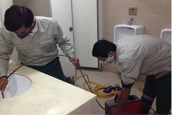 Thông tắc bồn cầu tại đường Dương Quảng Hàm - Cầu Giấy
