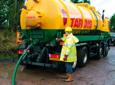 hút bể phốt tại khu chung cư mỗ lao