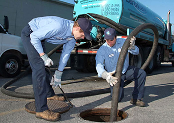 dich-vu-hut-be-phot-tai-ha-noi-bang-thiet-bi-hien-dai