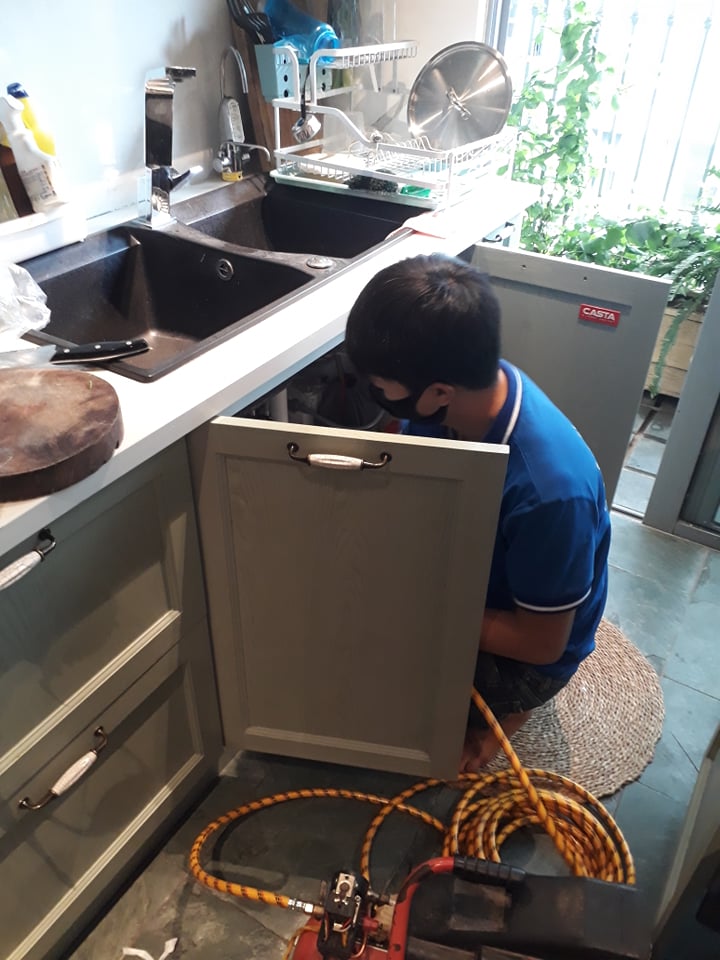 thông tắc chậu rửa tại long biên