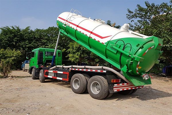 Việt Linh sở hữu nhiều xe hút bể phốt chuyên dụng